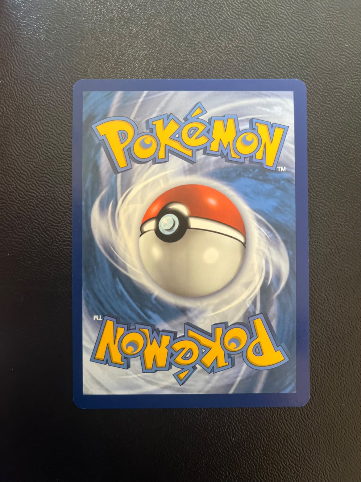Mew V Fusion Strike 251 (Se billeder af det konkrete kort)