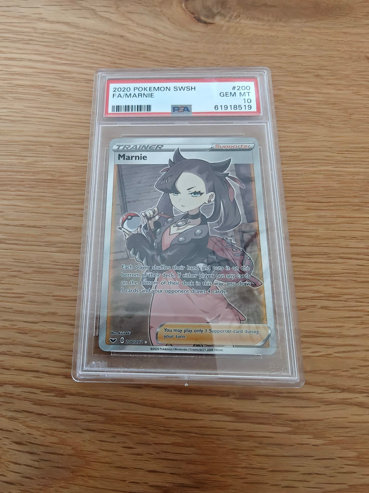 Marnie Sword & Shield 200 - PSA 10
