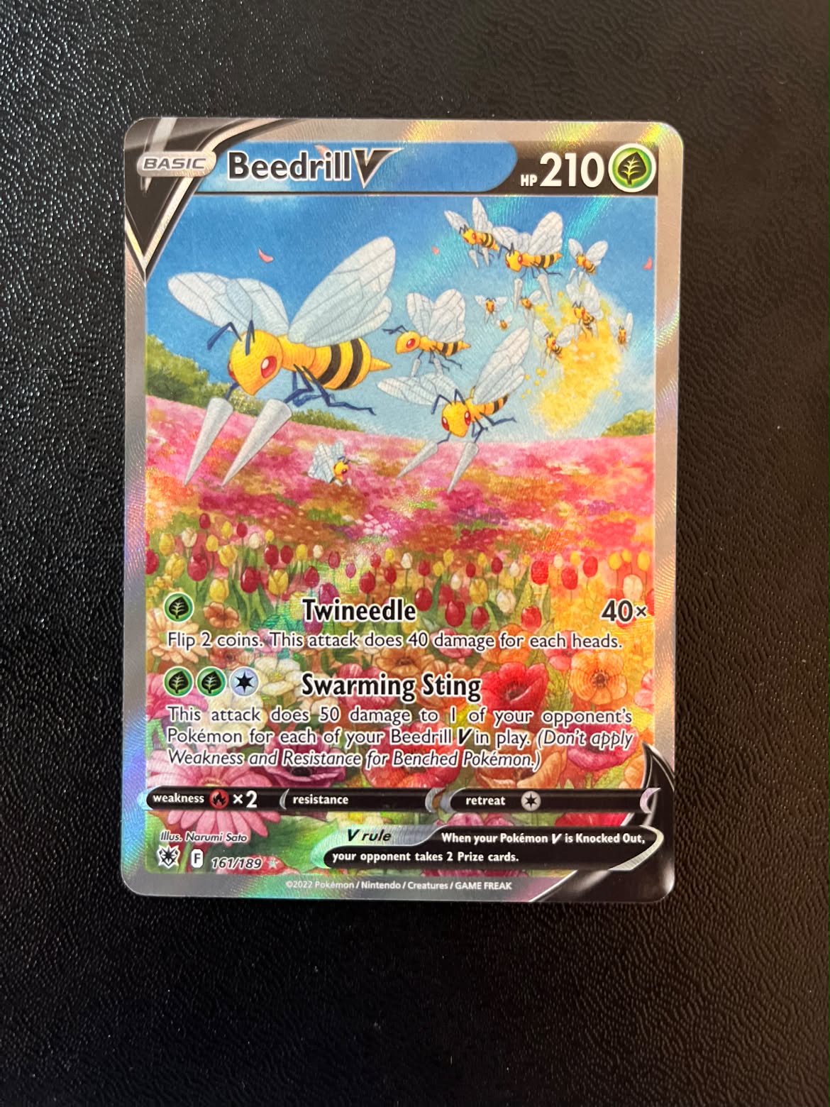 Beedrill V 161 Astral Radiance - Near Mint (Se billeder af det konkrete kort)