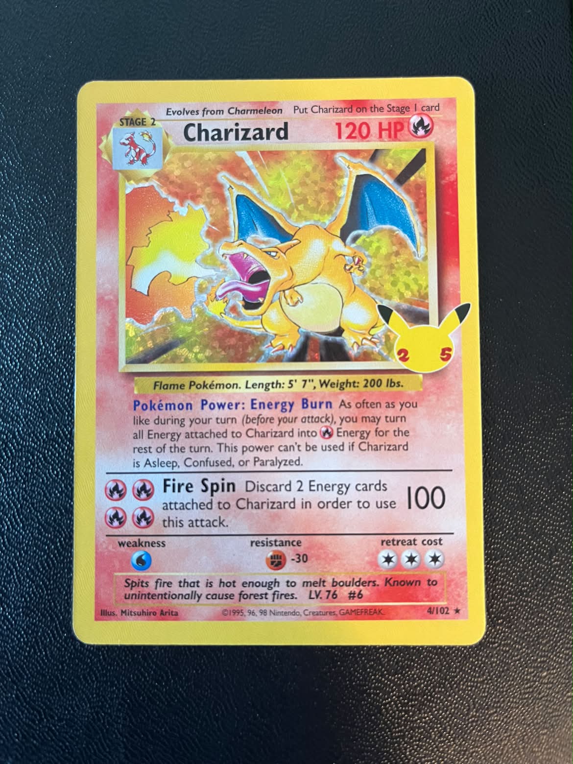 Charizard 4 Celebrations - Near Mint (Se billeder af det konkrete kort)