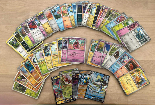 Pokemon Surprise pakke Medium. – 50 stk. (Blandet EX, Reverse, Holo & Bulk)